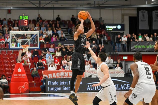 Isaiah Sanders Tigers Tuebingen, 10 throws Artland Dragons vs Tigers Tuebingen, 2 Basketball Bundesliga, Pro A, 31 Matchday, Season 2025 2026, 11 04 2026, Artland Dragons vs Tigers Tuebingen, 2 Basketball Bundesliga, Pro A, 31 Matchday, Season 2025 2026, 11 04 2026 Quakenbrueck Copyright: xEibner-Pressefoto RobertxGertzenx EP_RGN