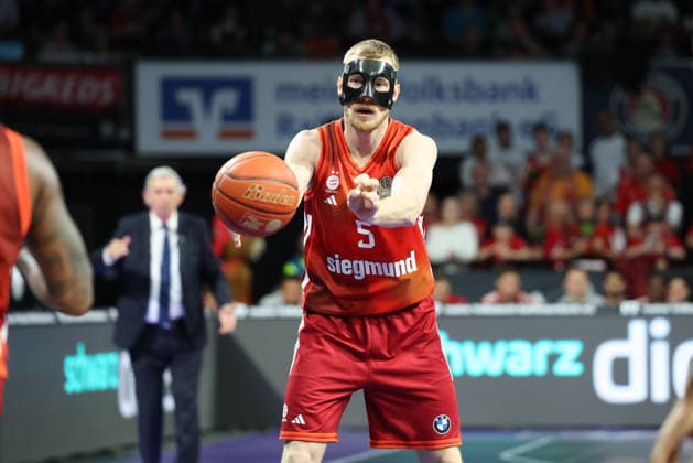 Niels Giffey FC Bayern Basketball, 05 , GER, FC Bayern Basketball vs Niners Chemnitz, Basketball, easycredit Basketball Bundesliga, 29 Matchday, Season 2025 2026, 12 04 2026, GER, FC Bayern Basketball vs Niners Chemnitz, Basketball, easycredit Basketball Bundesliga, 29 Matchday, Season 2025 2026, 12 04 2026 Muenchen Copyright: xEibner-Pressefoto JennixMaulx EP_JML