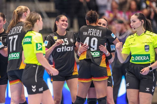GER, Hamm, Germany vs Belgium, EHF EURO Qualifiers, Handball, EHF, Season 2025 2026, WESTPRESS arena, Matchday 6 in picture Germany wins by goals against Belgium, Joy and emotions after the victory DFB DFL REGULATIONS PROHIBIT ANY USE OF PHOTOGRAPHS AS IMAGE SEQUENCES AND OR QUASI VIDEO, 12 04 2026 Copyright: HMBxMedia HendrikxHamelau