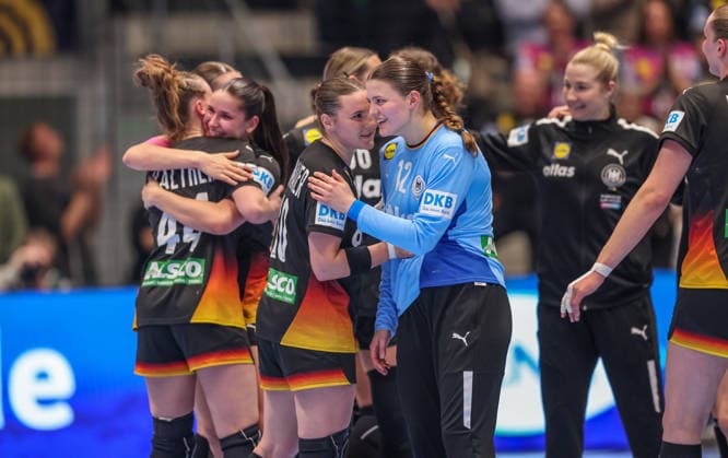 GER, Hamm, Germany vs Belgium, EHF EURO Qualifiers, Handball, EHF, Season 2025 2026, WESTPRESS arena, Matchday 6 in picture Germany wins by goals against Belgium, Joy and emotions after the victory DFB DFL REGULATIONS PROHIBIT ANY USE OF PHOTOGRAPHS AS IMAGE SEQUENCES AND OR QUASI VIDEO, 12 04 2026 Copyright: HMBxMedia HendrikxHamelau