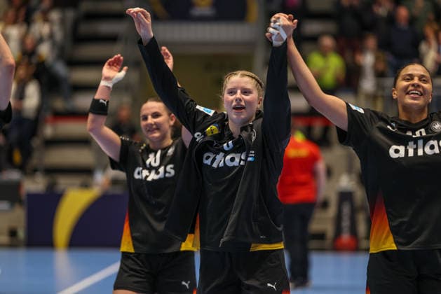 GER, Hamm, Germany vs Belgium, EHF EURO Qualifiers, Handball, EHF, Season 2025 2026, WESTPRESS arena, 6 Matchday in picture Germany celebrates victory after scoring against Belgium, Joy and emotions after the victory, Nina Engel Germany Handball Women 8 DFB DFL REGULATIONS PROHIBIT ANY USE OF PHOTOGRAPHS AS IMAGE SEQUENCES AND OR QUASI VIDEO, 12 04 2026 Copyright: HMBxMedia HendrikxHamelau
