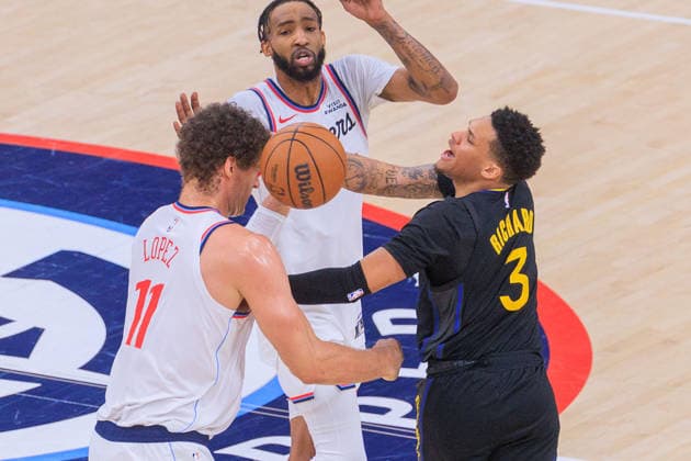 April 12, 2026, Inglewood, California, USA: Will Richard 3 of the Golden State Warriors battles for the ball with Brook Lopez 11 and Derrick Jones Jr. 5 of the LA Clippers during a regular season NBA, Basketball Herren, USA game on Sunday April 12, 2026 at Intuit Dome Arena in Inglewood, California. Clippers defeat Warriors, 115-110. JAVIER ROJAS PI Clippers Defeat Warriors, 115-110 - ZUMAp124 20260412_zaa_p124_113 Copyright: xJavierxRojasx