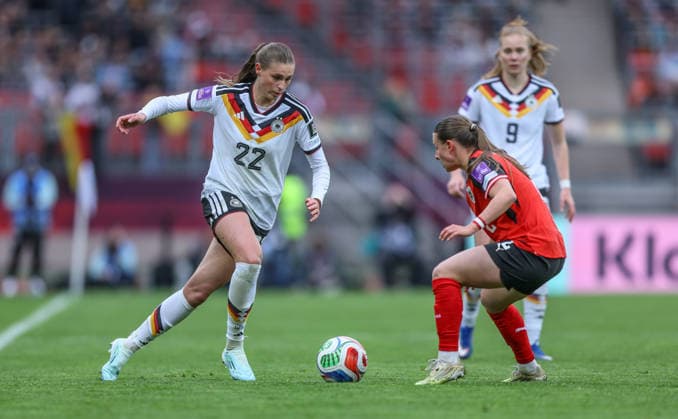 GER, Nuremberg, Germany vs Austria, international match, football, FIFA, 2026 2027 season, World Cup qualification, Max Morlock Stadium, 3 matchday in picture f l Jule Brand Germany Women 22 , Chiara D™Angelo Austria 2 DFB DFL REGULATIONS PROHIBIT ANY USE OF PHOTOGRAPHS AS IMAGE SEQUENCES AND OR QUASI VIDEO, 14 04 2026 Copyright: HMBxMedia HendrikxHamelau