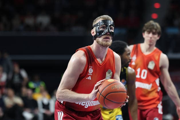 Niels Giffey FC Bayern Basketball, 05 , GER, FC Bayern Basketball vs MHP Riesen Ludwigsburg, Basketball, easycredit Basketball Bundesliga, Matchday 13, Season 2025 2026, 14 04 2026, GER, FC Bayern Basketball vs MHP Riesen Ludwigsburg, Basketball, easycredit Basketball Bundesliga, Matchday 13, Season 2025 2026, 14 04 2026 Muenchen Copyright: xEibner-Pressefoto JennixMaulx EP_JML