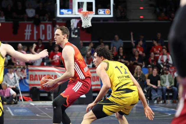 Johannes Voigtmann FC Bayern Basketball, 07 with Lenny Anigbata MHP Riesen Ludwigsburg, 12 , GER, FC Bayern Basketball vs MHP Riesen Ludwigsburg, Basketball, easycredit Basketball Bundesliga, 13 Matchday, Season 2025 2026, 14 04 2026, GER, FC Bayern Basketball vs MHP Riesen Ludwigsburg, Basketball, easycredit Basketball Bundesliga, 13 Matchday, Season 2025 2026, 14 04 2026 Munich Copyright: xEibner-Pressefoto JennixMaulx EP_JML