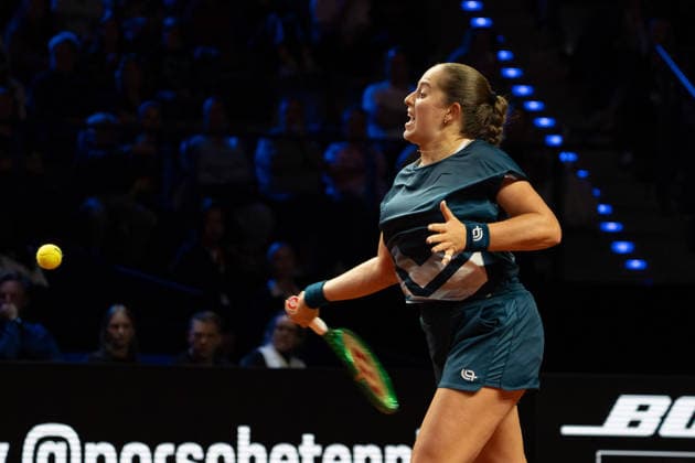 Jelena Ostapenko LAT on the ball, GER, Jelena Ostapenko vs Mirra Andreeva, Tennis, ATP Tournament, WTA 500, Porsche Tennis Grand Prix, 15 04 2026, GER, Jelena Ostapenko vs Mirra Andreeva, Tennis, ATP Tournament, WTA 500, Porsche Tennis Grand Prix, 15 04 2026, Stuttgart Copyright: xEibner-Pressefoto EdwardxCheungx EP_ECG