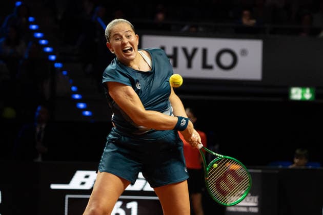 Jelena Ostapenko LAT on the ball, GER, Jelena Ostapenko vs Mirra Andreeva, Tennis, ATP Tournament, WTA 500, Porsche Tennis Grand Prix, 15 04 2026, GER, Jelena Ostapenko vs Mirra Andreeva, Tennis, ATP Tournament, WTA 500, Porsche Tennis Grand Prix, 15 04 2026, Stuttgart Copyright: xEibner-Pressefoto EdwardxCheungx EP_ECG