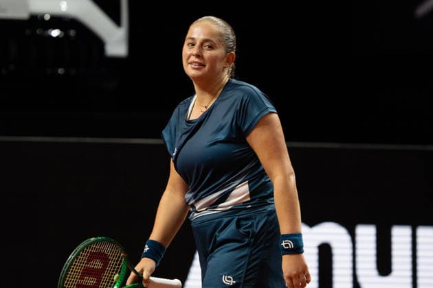 Jelena Ostapenko LAT , GER, Jelena Ostapenko vs Mirra Andreeva, Tennis, ATP Tournament, WTA 500, Porsche Tennis Grand Prix, 15 04 2026, GER, Jelena Ostapenko vs Mirra Andreeva, Tennis, ATP Tournament, WTA 500, Porsche Tennis Grand Prix, 15 04 2026, Stuttgart Copyright: xEibner-Pressefoto EdwardxCheungx EP_ECG