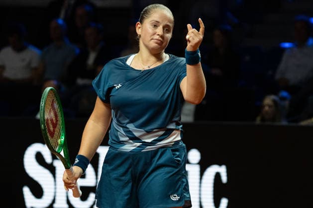 Jelena Ostapenko LAT , disappointed, emotion, disappointment, GER, Jelena Ostapenko vs Mirra Andreeva, Tennis, ATP Tournament, WTA 500, Porsche Tennis Grand Prix, 15 04 2026, GER, Jelena Ostapenko vs Mirra Andreeva, Tennis, ATP Tournament, WTA 500, Porsche Tennis Grand Prix, 15 04 2026, Stuttgart Copyright: xEibner-Pressefoto EdwardxCheungx EP_ECG