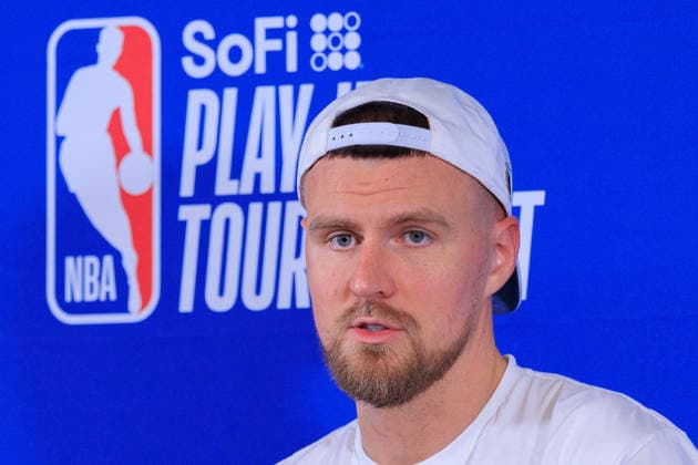 April 15, 2026, Inglewood, California, USA: Kristaps PorziA gis 7 of the Golden State Warriors attends a press conference, PK, Pressekonferenz after winning an NBA, Basketball Herren, USA Play-In Tournament game against the LA Clippers on Wednesday April 15, 2026 at Intuit Dome Arena in Inglewood, California. Clippers lose to Warriors, 126-121. JAVIER ROJAS PI Inglewood USA - ZUMAp124 20260415_zaa_p124_077 Copyright: xJavierxRojasx