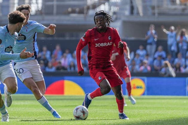 Spain, Football, UEFA Europa League, quarter-final, second leg, 2025 2026, RC Celta de Vigo vs SC Freiburg, 16 04 2026, Estadio Balaidos, Vigo, Johan Manzambi SC Freiburg, 44 on the ball Vigo Estadio Balaidos Galicia, Pontevedra Spain Copyright: xArnexAmbergx