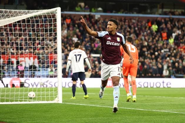 Ollie Watkins of Aston Villa scores a goal and celebrates 1-0. Aston Villa v Bologna, UEFA Europa League, Quarter Final, Second Leg, Football, Villa Park, Birmingham, UK - 16 Apr 2026Birmingham Villa Park United Kingdom EDITORIAL USE ONLY No use with unauthorised audio, video, data, fixture lists, club league logos or live services. Online in-match use limited to 120 images, no video emulation. No use in betting, games or single club league player publications. Copyright: xRyanxBrowne Shutterstockx 16828672al