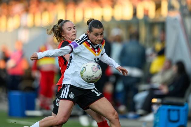 WOMEN SOCCER - FIFA World Cup, WM, Weltmeisterschaft, Fussball 2027, quali, AUT vs GER RIED,AUSTRIA,18.APR.26 - WOMEN SOCCER - FIFA Women s World Cup 2027, european qualifiers, OEFB international match, Länderspiel, Nationalmannschaft Austria vs Germany. Image shows Carlotta Wamser (GER) and Lisa Kolb (AUT). GEPAxpictures xChristianxMoser