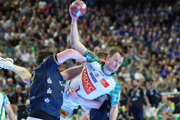 GER, Lanxess Arena Koeln, HBL, LIDL FINAL4, Men, 2 Semifinal bergischer HC vs SC Magdeburg 18 04 2026, Lanxess Arena , Koeln , GER, Lanxess Arena Koeln, HBL, LIDL FINAL4, Men, 2 Semifinal bergischer HC vs SC Magdeburg, in the picture Felix Claar SC Magdeburg 7 , in a duel against Aron Seesing BHC 49 , nordphotoxGmbHx xMeuter nph00351