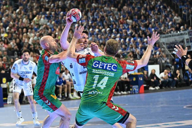 GER, Lanxess Arena Koeln, HBL, LIDL FINAL4, Men, Match for 3rd place, TBV Lemgo Lippe vs SC Magdeburg 19 04 2026, Lanxess Arena , Koeln , GER, Lanxess Arena Koeln, HBL, LIDL FINAL4, Men, Match for 3rd place, TBV Lemgo Lippe vs SC Magdeburg , in the picture Oscar Bergendahl SC Magdeburg 54 , in a duel against Hendrik Wagner TBV Lemgo 28 , nordphotoxGmbHx xMeuter nph00351