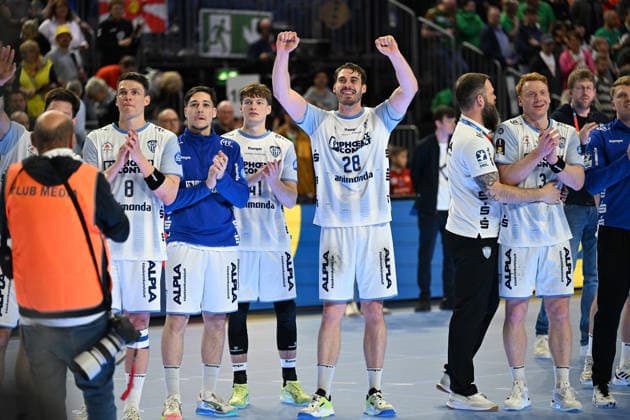 GER, Lanxess Arena Koeln, HBL, LIDL FINAL4, Men, match for 3rd place, TBV Lemgo Lippe vs SC Magdeburg 19 04 2026, Lanxess Arena , Koeln , GER, Lanxess Arena Koeln, HBL, LIDL FINAL4, Men, match for 3rd place, TBV Lemgo Lippe vs SC Magdeburg , in the picture after the end of the match the Lemgo team is happy about the victory and 3rd place nordphotoxGmbHx xMeuter nph00351