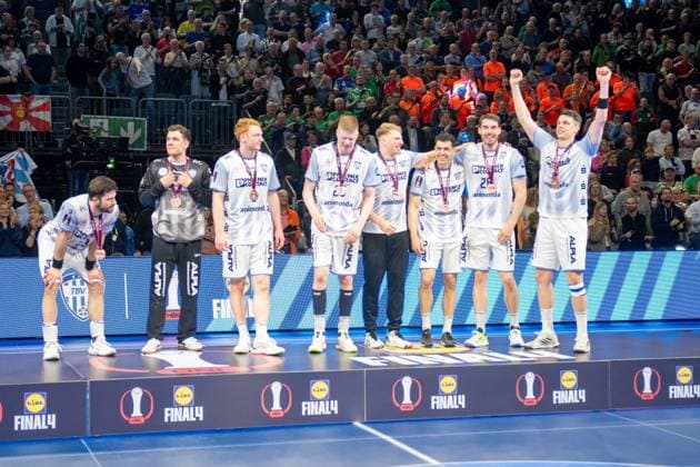 Award ceremony, TBV Lemgo Lippe, 3rd place, TBV Lemgo Lippe SC Magdeburg, DHB Pokal Maenner, Herren, 6 Spieltag, Spiel um Platz 3, Daikin HBL, Lidl Final 4, 19 04 2026 Köln NRW Germany Copyright: xkolbert-press MartinxWdziecznyx