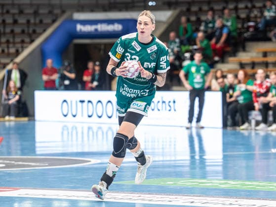 Luisa Schulze Frisch Auf Women, 33 on the ball, BSV Sachsen Zwickau vs Frisch Auf Goeppingen, Handball, 1 Bundesliga, Season 2025 2026, 19 04 2026 BSV Sachsen Zwickau vs Frisch Auf Goeppingen, Handball, 1 Bundesliga, Season 2025 2026, 19 04 2026 Zwickau Copyright: xMichaelxSchmidt Eibner-Pressefotx EP_MST