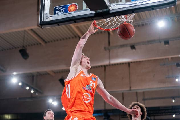 Lars Thiemann RASTA Vechta, 21 on Dunk, GER, Veolia Towers Hamburg vs RASTA Vechta, Basketball, Bundesliga, Matchday 30, Season 2025 2026, 19 04 2026 GER, Veolia Towers Hamburg vs RASTA Vechta, Basketball, Bundesliga, Matchday 30, Season 2025 2026, 19 04 2026 Hamburg Copyright: xEibner-Pressefoto MaxxVincenx EP_MVN