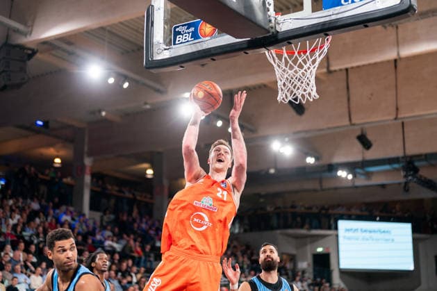 Lars Thiemann RASTA Vechta, 21 on lay-up, GER, Veolia Towers Hamburg vs RASTA Vechta, Basketball, Bundesliga, Matchday 30, Season 2025 2026, 19 04 2026 GER, Veolia Towers Hamburg vs RASTA Vechta, Basketball, Bundesliga, Matchday 30, Season 2025 2026, 19 04 2026 Hamburg Copyright: xEibner-Pressefoto MaxxVincenx EP_MVN