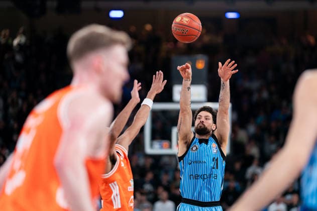 Devon Daniels Veolia Towers Hamburg, 21 on throw, GER, Veolia Towers Hamburg vs RASTA Vechta, Basketball, Bundesliga, Matchday 30, Season 2025 2026, 19 04 2026 GER, Veolia Towers Hamburg vs RASTA Vechta, Basketball, Bundesliga, Matchday 30, Season 2025 2026, 19 04 2026 Hamburg Copyright: xEibner-Pressefoto MaxxVincenx EP_MVN
