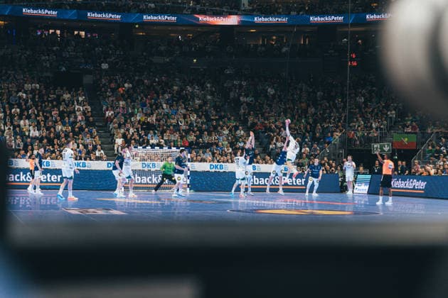 19 4 2026, Handball, Lidl, Final Four, Final, Final, Cologne, Lanxess Arena, Bergischer HC, Füchse Berlin, 2026 Mathias Gidsel Berlin throws Lanxess Arena, Cologne North Rhine-Westphalia Germany P1026001-2
