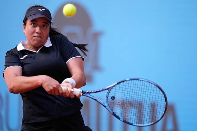 April 20, 2026, Madrid, Madrid, Spain: Ruth Roura Llaverias of Spain in action against Dominika Salkova of Czech Republic during the Mutua Madrid Open 2026, ATP, Tennis Herren Masters 1000 and WTA, Tennis Damen 1000, at La Caja Magica on April 20, 2026 in Madrid, Spain. Mutua Madrid Open 2026 - Day 1 - ZUMAa181 20260420_zaa_a181_023 Copyright: xDennisxAgyemanx