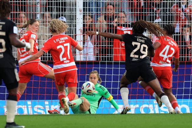 DEU, 2 BL, Frauen, 1 FC Union vs Bayern Muenchen, 22 04 2026, Stadion Alte Foersterei, Berlin, DEU, 2 BL, Frauen, 1 FC Union vs Bayern Muenchen, im Bild CARA BOESL 1 FC Union Berlin 1 DFL regulations prohibit any use of Photographs as image sequences and or quasi video nordphotoxGmbHx xEngler nph00076