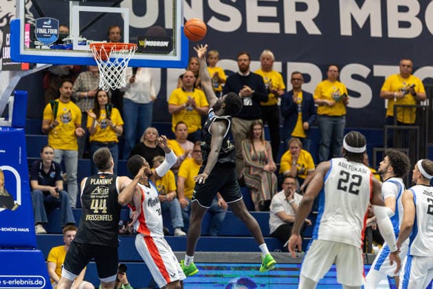 GER, ENBL VIMODROM Final 4, Semifinal 2, SYNTAINICS MBC Manchester Basketball 22 04 2026, Stadthalle, Weißenfels, GER, ENBL VIMODROM Final 4, Semifinal 2, SYNTAINICS MBC Manchester Basketball Khyri Thomas Syntainics MBC, 0 Â Photo Alexander Trienitz Weißenfels Stadthalle Sachsen Anhalt Germany
