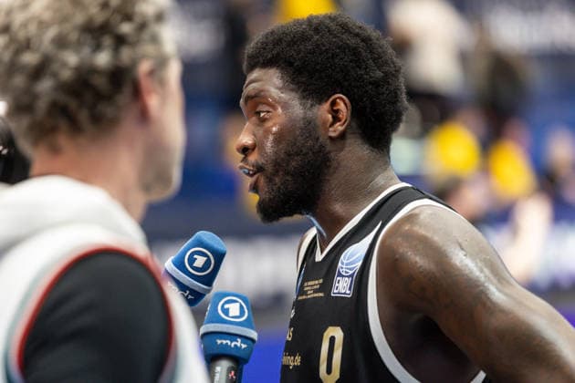 GER, ENBL VIMODROM Final 4, Semifinal 2, SYNTAINICS MBC Manchester Basketball 22 04 2026, Stadthalle, Weißenfels, GER, ENBL VIMODROM Final 4, Semifinal 2, SYNTAINICS MBC Manchester Basketball Khyri Thomas Syntainics MBC, 0 at the interview  Photo Alexander Trienitz Weißenfels Stadthalle Sachsen Anhalt Germany