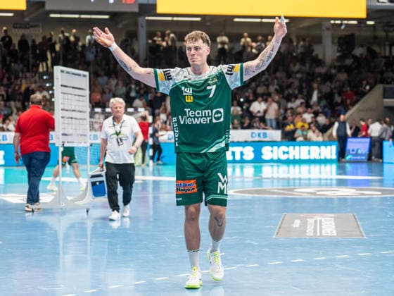 Victor Kloeve Frisch Auf Goeppingen, 07 cheers on the fans, Frisch Auf Goeppingen vs Rhein Neckar Loewen, Handball, 1 Bundesliga, Men, Season 2025 2026, 23 04 2026, Frisch Auf Goeppingen vs Rhein Neckar Loewen, Handball, 1 Bundesliga, Men, Season 2025 2026, 23 04 2026 Goeppingen Copyright: xEibner-Pressefoto MichaelxSchmidx EP_MST