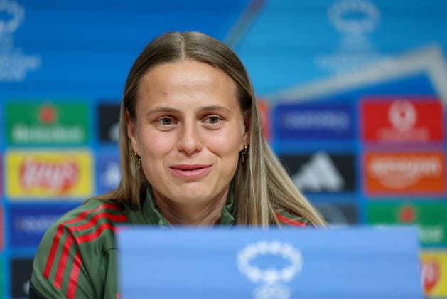 Klara Buehl FC Bayern Muenchen, 17 at the press conference, GER, International press conference, FC Bayern Muenchen, Football, UEFA Womens Champions League, semi-final, first leg, 2025 2026 season, 24 04 2026, GER, International press conference, FC Bayern Muenchen, Football, UEFA Womens Champions League, semi-final, first leg, 2025 2026 season, 24 04 2026 Muenchen Copyright: xEibner-Pressefoto JennixMaulx EP_JML