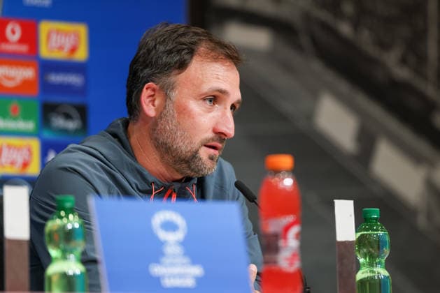Jose Barcala FC Bayern Muenchen, Head coach at the press conference, GER, International press conference, FC Bayern Muenchen, Football, UEFA Womens Champions League, semi-final, first leg, 2025 2026 season, 24 04 2026, GER, International press conference, FC Bayern Muenchen, Football, UEFA Womens Champions League, semi-final, first leg, 2025 2026 season, 24 04 2026 Muenchen Copyright: xEibner-Pressefoto JennixMaulx EP_JML
