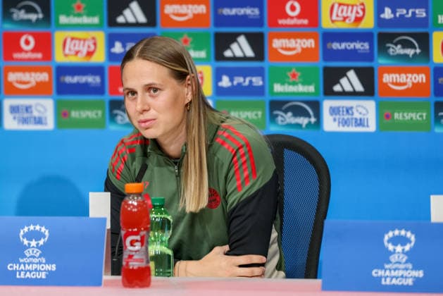 Klara Buehl FC Bayern Muenchen, 17 at the press conference, GER, International press conference, FC Bayern Muenchen, Football, UEFA Womens Champions League, semi-final, first leg, 2025 2026 season, 24 04 2026, GER, International press conference, FC Bayern Muenchen, Football, UEFA Womens Champions League, semi-final, first leg, 2025 2026 season, 24 04 2026 Muenchen Copyright: xEibner-Pressefoto JennixMaulx EP_JML