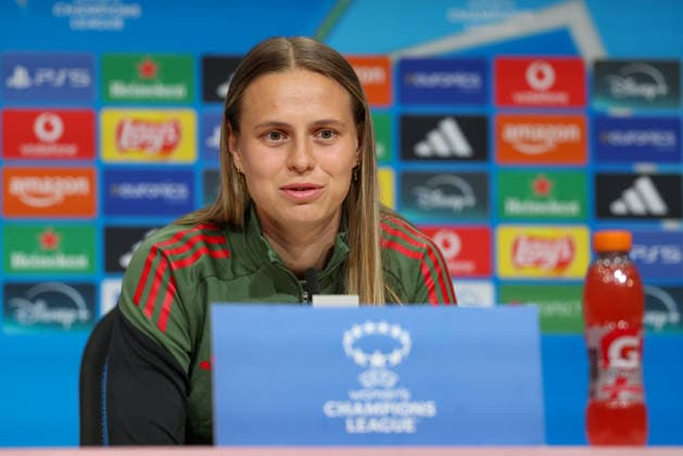 Klara Buehl FC Bayern Muenchen, 17 at the press conference, GER, International press conference, FC Bayern Muenchen, Football, UEFA Womens Champions League, semi-final, first leg, 2025 2026 season, 24 04 2026, GER, International press conference, FC Bayern Muenchen, Football, UEFA Womens Champions League, semi-final, first leg, 2025 2026 season, 24 04 2026 Muenchen Copyright: xEibner-Pressefoto JennixMaulx EP_JML