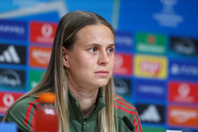 Klara Buehl FC Bayern Muenchen, 17 at the press conference, GER, International press conference, FC Bayern Muenchen, Football, UEFA Womens Champions League, semi-final, first leg, 2025 2026 season, 24 04 2026, GER, International press conference, FC Bayern Muenchen, Football, UEFA Womens Champions League, semi-final, first leg, 2025 2026 season, 24 04 2026 Muenchen Copyright: xEibner-Pressefoto JennixMaulx EP_JML