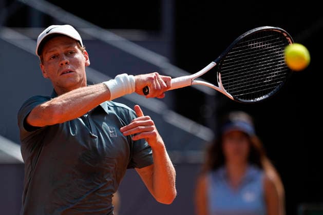April 24, 2026, Madrid, Madrid, Spain: Jannik Sinner of Italy plays against Benjamin Bonzi of France during the Mutua Madrid Open 2026, ATP, Tennis Herren Masters 1000 and WTA, Tennis Damen 1000, at La Caja Magica on April 24, 2026 in Madrid, Spain. Mutua Madrid Open 2026 - Day 5 - ZUMAa181 20260424_zaa_a181_243 Copyright: xOscarxJ.xBarrosox