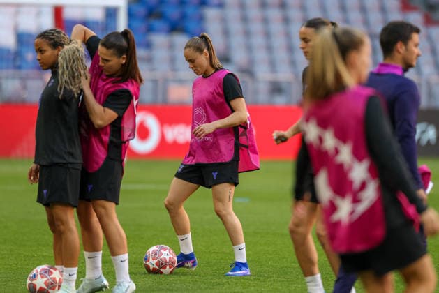 Ewa Pajor FC Barcelona, 17 with ball, GER, Official final training, FC Barcelona, Football, UEFA Womens Champions League, Semi-final, First leg, 2025 2026 season, 24 04 2026, GER, Official final training, FC Barcelona, Football, UEFA Womens Champions League, Semi-final, First leg, 2025 2026 season, 24 04 2026 Munich Copyright: xEibner-Pressefoto JennixMaulx EP_JML