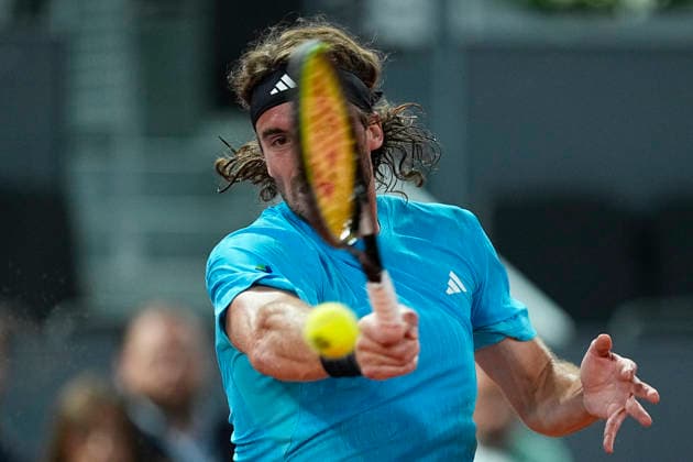 April 25, 2026, Madrid, Madrid, Spain: Stefanos Tsitsipas of Greece plays against Alexander Bublik of Kazakhstan during the Mutua Madrid Open 2026, ATP, Tennis Herren Masters 1000 and WTA, Tennis Damen 1000, at La Caja Magica on April 25, 2026 in Madrid, Spain. Mutua Madrid Open 2026 - Day 6 - ZUMAa181 20260425_zaa_a181_555 Copyright: xOscarxJ.xBarrosox