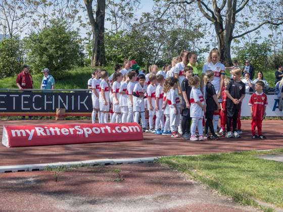 Run-in children with advertising banner Ritter Sport GER, VfB Stuttgart vs SV Meppen, Football, 2 Womens Bundesliga, Matchday 23, Season 2025 2026, 26 04 2026 GER, VfB Stuttgart vs SV Meppen, Football, 2 Womens Bundesliga, Matchday 23, Season 2025 2026, 26 04 2026 Stuttgart Copyright: xEibner-Pressefoto CarstenxSchwerx EP_CSG