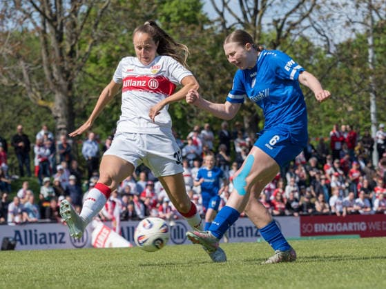 Tamar Dongus VfB Stuttgart, 32 , Laura Broering SV Meppen, 06 GER, VfB Stuttgart vs SV Meppen, Football, 2 Womens Bundesliga, Matchday 23, Season 2025 2026, 26 04 2026 GER, VfB Stuttgart vs SV Meppen, Football, 2 Womens Bundesliga, Matchday 23, Season 2025 2026, 26 04 2026 Stuttgart Copyright: xEibner-Pressefoto CarstenxSchwerx EP_CSG