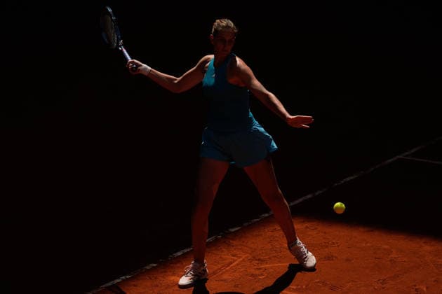 April 26, 2026, Madrid, Madrid, Spain: Karolina Pliskova of Czech Republic in action against Elise Mertens of Belgium during the Mutua Madrid Open 2026, ATP, Tennis Herren Masters 1000 and WTA, Tennis Damen 1000, at La Caja Magica on April 26, 2026 in Madrid, Spain. Mutua Madrid Open 2026 - Day 7 - ZUMAa181 20260426_zaa_a181_185 Copyright: xDennisxAgyemanx