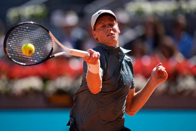 April 26, 2026, Madrid, Madrid, Spain: Jannik Sinner of Italy plays against Elmer Moller of Denmark during the Mutua Madrid Open 2026, ATP, Tennis Herren Masters 1000 and WTA, Tennis Damen 1000, at La Caja Magica on April 26, 2026 in Madrid, Spain. Madrid Spain - ZUMAa181 20260426_zaa_a181_294 Copyright: xOscarxJ.xBarrosox
