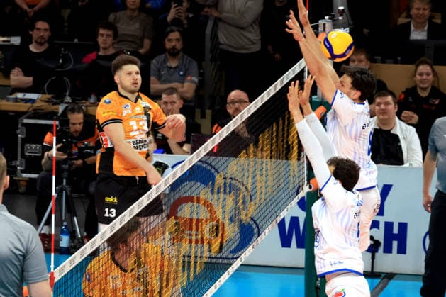 DEU, DVV, 1 VBL, BR Volleys vs Friedrichshafen, 26 04 2026, Max Schmeling Halle, Berlin, DEU, DVV, 1 VBL, BR Volleys vs Friedrichshafen, in the picture Ruben Schott BR Volleys 13 , Louis Kunstmann Friedrichshafen 5 , Aleksa Batak Friedrichshafen 8 nordphotoxGmbHx xEngler nph00076