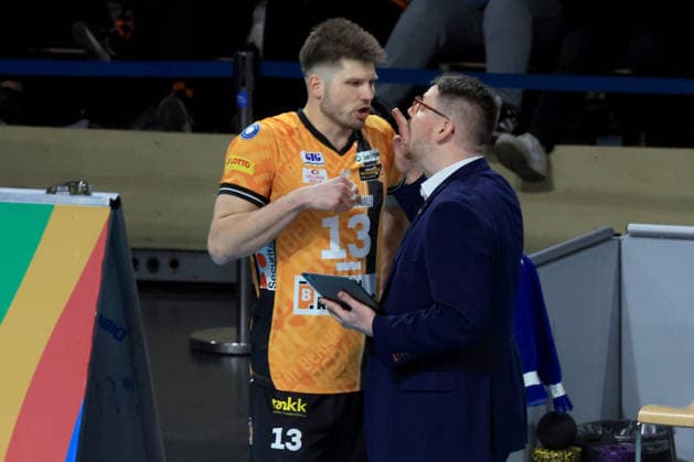 DEU, DVV, 1 VBL, BR Volleys vs Friedrichshafen, 26 04 2026, Max Schmeling Halle, Berlin, DEU, DVV, 1 VBL, BR Volleys vs Friedrichshafen, in the picture Co Coach Markus Steuerwald BR Volleys , Ruben Schott BR Volleys 13 nordphotoxGmbHx xEngler nph00076