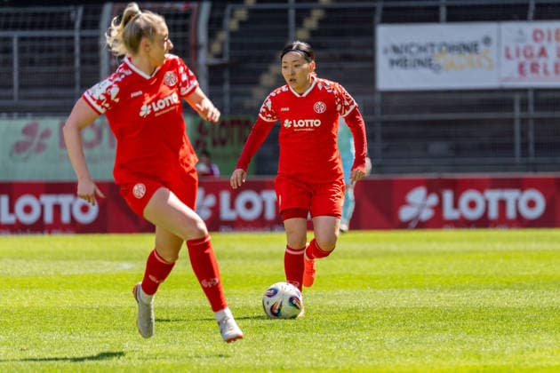 Game scene, Dribbling Akari Kurishima 1 FSV Mainz 05, 06 with ball, GER, 1 FSV Mainz 05 vs VfL Bochum, Soccer, 2 Women Bundesliga, Matchday 23, Season 2025 2026, 26 04 2026, DFB REGULATIONS PROHIBIT ANY USE OF PHOTOGRAPHS AS IMAGE SEQUENCES AND OR QUASI VIDEO, GER, 1 FSV Mainz 05 vs VfL Bochum, Football, 2 Womens Bundesliga, Matchday 23, Season 2025 2026, 26 04 2026 Mainz Copyright: xEibner-Pressefoto Jan-NiclasxGrox EP_JGG