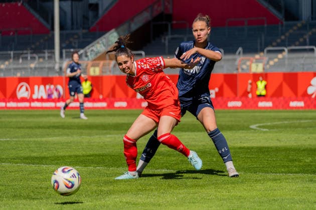 Game scene, dribbling, duel, f l Vital Kats 1 FSV Mainz 05, 30 , Franziska Wenzel VfL Bochum, 31 , GER, 1 FSV Mainz 05 vs VfL Bochum, Football, 2 Womens Bundesliga, Matchday 23, Season 2025 2026, 26 04 2026, DFB REGULATES PROHIBIT ANY USE OF PHOTOGRAPHS AS IMAGE SEQUENCES AND OR QUASI VIDEO, GER, 1 FSV Mainz 05 vs VfL Bochum, Football, 2 Womens Bundesliga, Matchday 23, Season 2025 2026, 26 04 2026 Mainz Copyright: xEibner-Pressefoto Jan-NiclasxGrox EP_JGG
