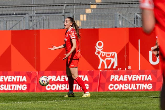 Match scene, Miriam Sterrer 1 FSV Mainz 05, 03 is annoyed about the referees whistle, GER, 1 FSV Mainz 05 vs VfL Bochum, Football, 2 Womens Bundesliga, Matchday 23, Season 2025 2026, 26 04 2026, DFB REGULATES PROHIBIT ANY USE OF PHOTOGRAPHS AS IMAGE SEQUENCES AND OR QUASI VIDEO, GER, 1 FSV Mainz 05 vs VfL Bochum, Football, 2 Womens Bundesliga, Matchday 23, Season 2025 2026, 26 04 2026 Mainz Copyright: xEibner-Pressefoto Jan-NiclasxGrox EP_JGG
