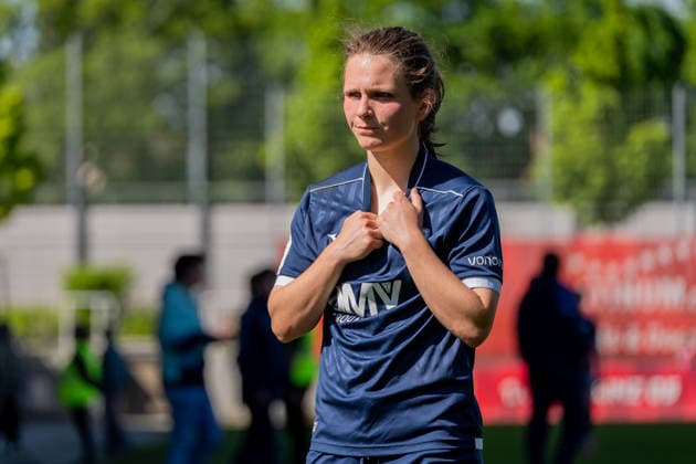 Crop, Portrait Emely Joester VfL Bochum, 16 after the final whistle, GER, 1 FSV Mainz 05 vs VfL Bochum, Soccer, 2 Women Bundesliga, Matchday 23, Season 2025 2026, 26 04 2026, DFB REGULATES PROHIBIT ANY USE OF PHOTOGRAPHS AS IMAGE SEQUENCES AND OR QUASI VIDEO, GER, 1 FSV Mainz 05 vs VfL Bochum, Football, 2 Womens Bundesliga, Matchday 23, Season 2025 2026, 26 04 2026 Mainz Copyright: xEibner-Pressefoto Jan-NiclasxGrox EP_JGG