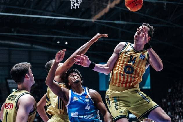 Nahiem Alleyne Skyliners Frankfurt, 04 , Justin Bean Alba Berlin, 34 GER, Skyliners Frankfurt vs Alba Berlin, easycredit BBL, Bundesliga, 31 Matchday, Season 2025 2026 26 04 2026 Eibner Pressefoto Attila Ziga GER, Skyliners Frankfurt vs Alba Berlin, easycredit BBL, Bundesliga, 31 Matchday, Season 2025 2026 26 04 2026 Frankfurt am Main Copyright: xEibner-Pressefotox EP_AZA